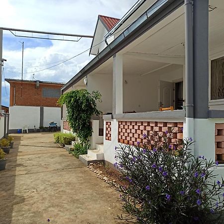 Chez Jeanne Chambre D'Hote Antananarivo Exteriör bild